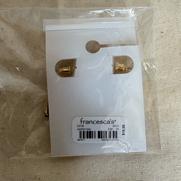 Francesca's Collections Square Gold Earrings - Picture 2 of 2